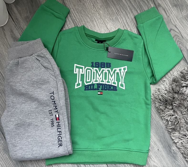 Дитячий костюм Tommy Hilfiger. Розмір на 8 років (128 см). НОВИЙ.