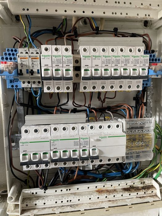 Servico de eletricista e manutenção em geral