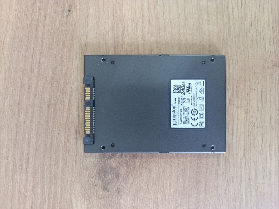 SSD диск Kingston SSDNow A400 240GB 2.5" SATAIII (SA400S37/240G)