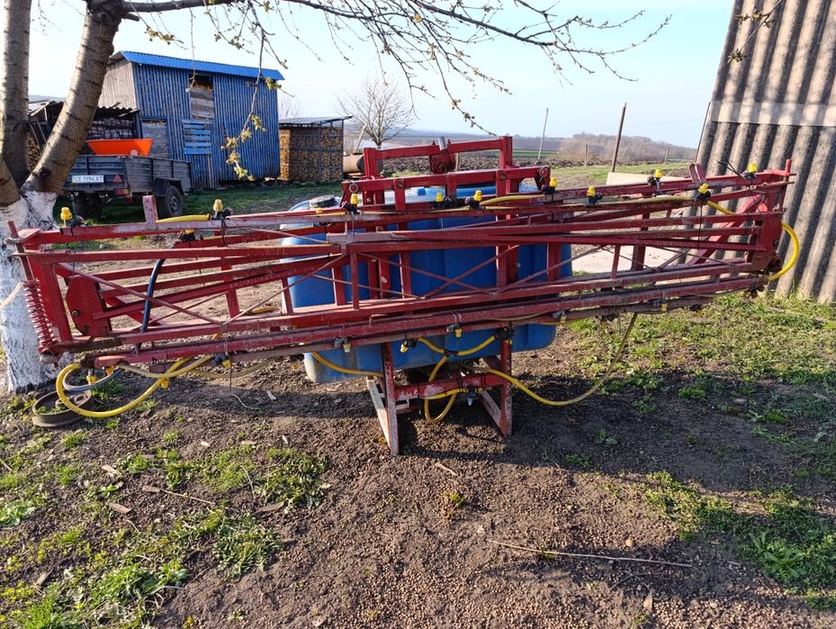 Оприскувач на 600 літрів