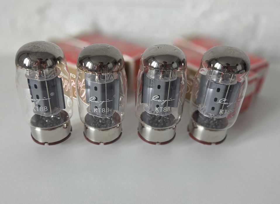 Cayin KT88 - kwadra lamp elektronowych