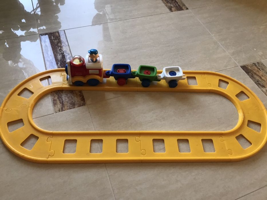 Паровозик Chicco с дорогой