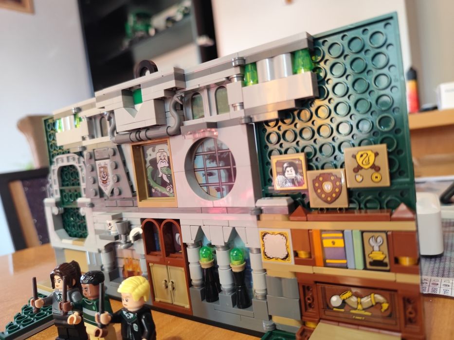 Klocki LEGO Harry Potter Flaga Slytherinu 76410