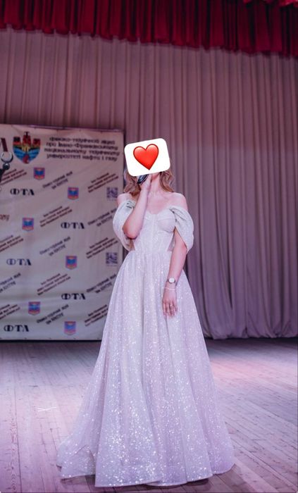 Плаття на випускний, випускна сукня