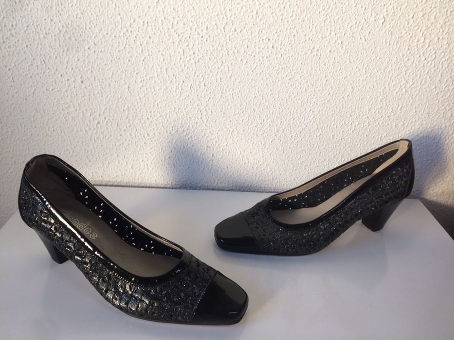 Sapatos Nacinais 35, 36, 37 Novos/como novos. Preços na descri