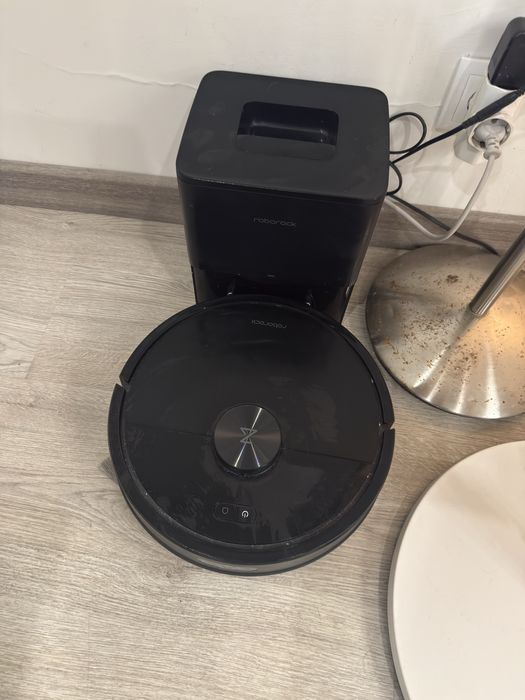 Roborock Q7 TF+ (10.000 Pa) C/ Estação Esvaziamento Automático - Como Novo