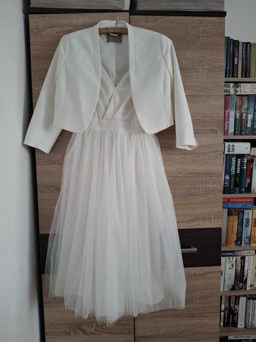 Sukienka biała tiulowa + krótka marynarka
