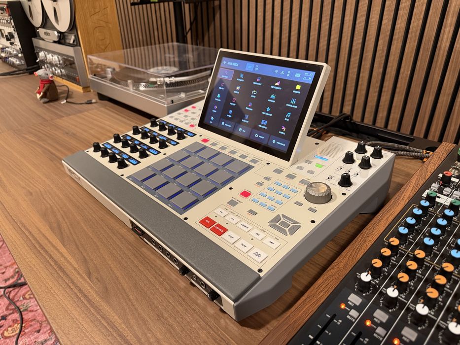 Akai MPC X Special Edition