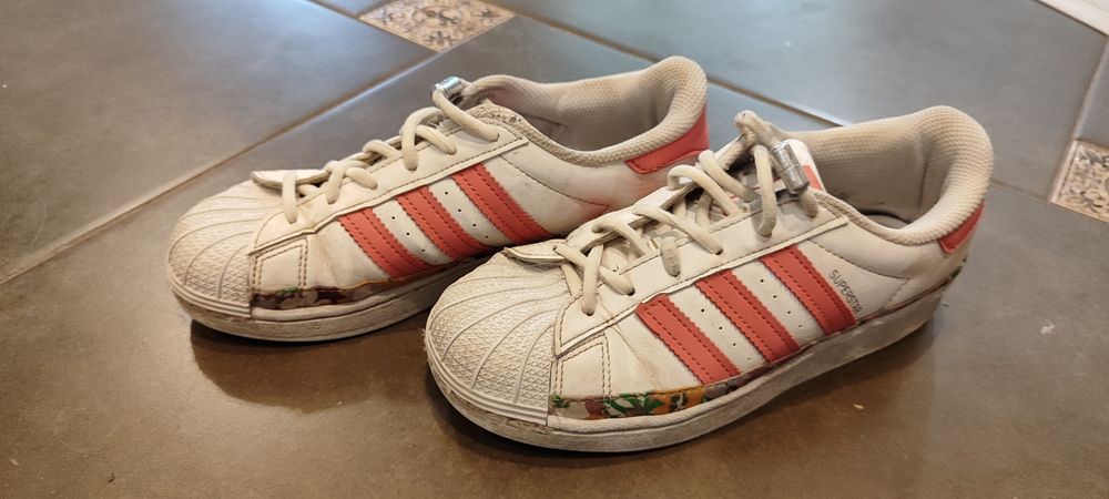 Adidas superstar для дівчаток 35 р.