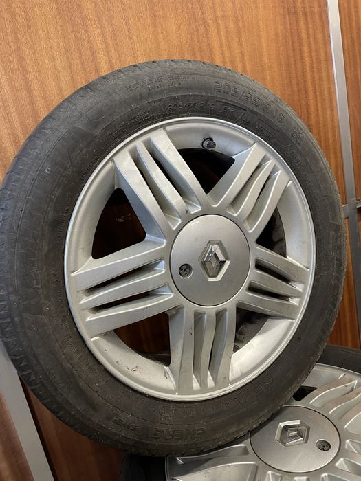 Jantes Renault mais pneus