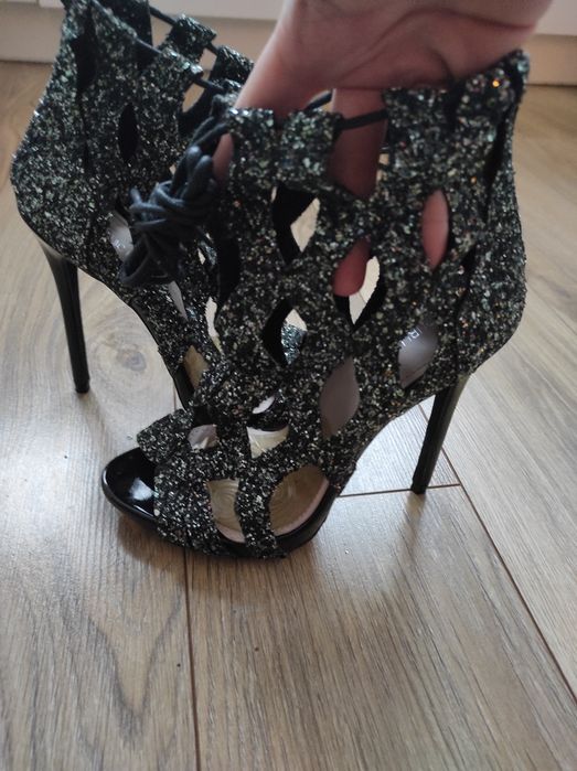 Szpilki brokatowe zielone 37 r 4 Public Desire