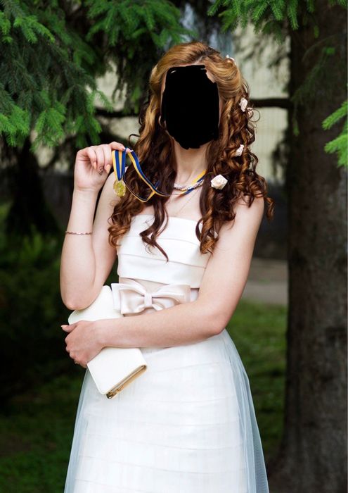 Sukienka biala weselna