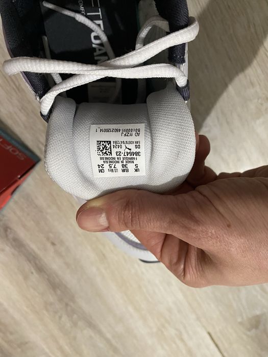 Кросівки жіночі Puma Cassia