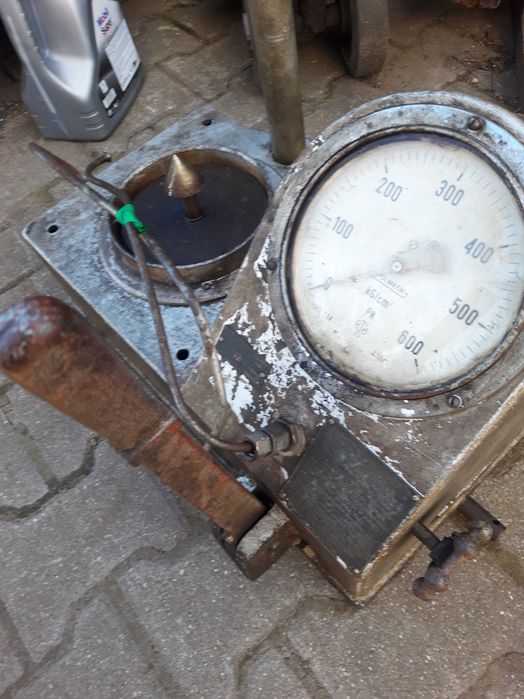 Próbnik wtryskiwaczy