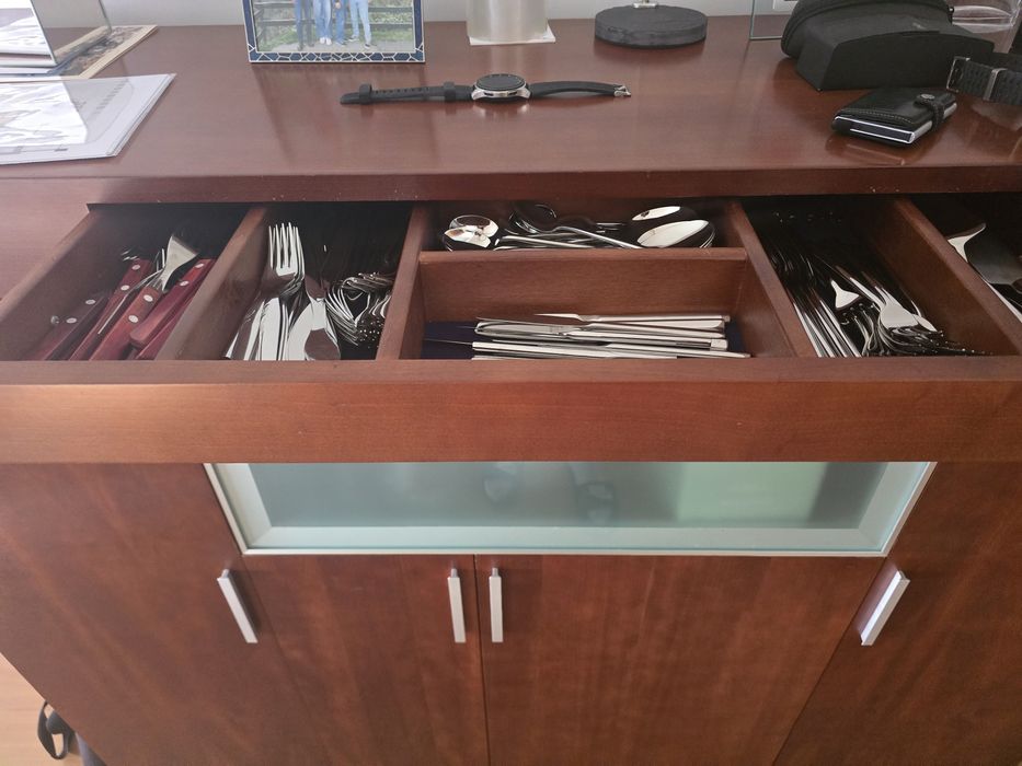 Móvel de sala em cerejeira