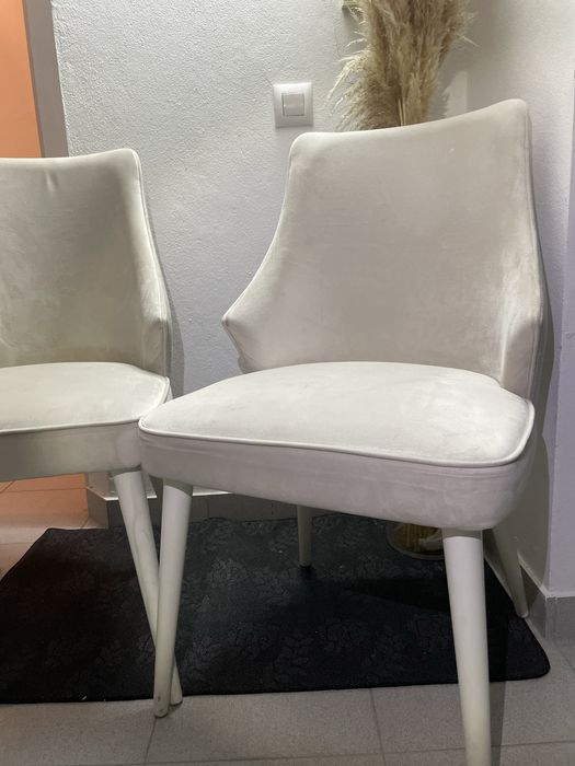 Par de Cadeiras Elegantes Bege