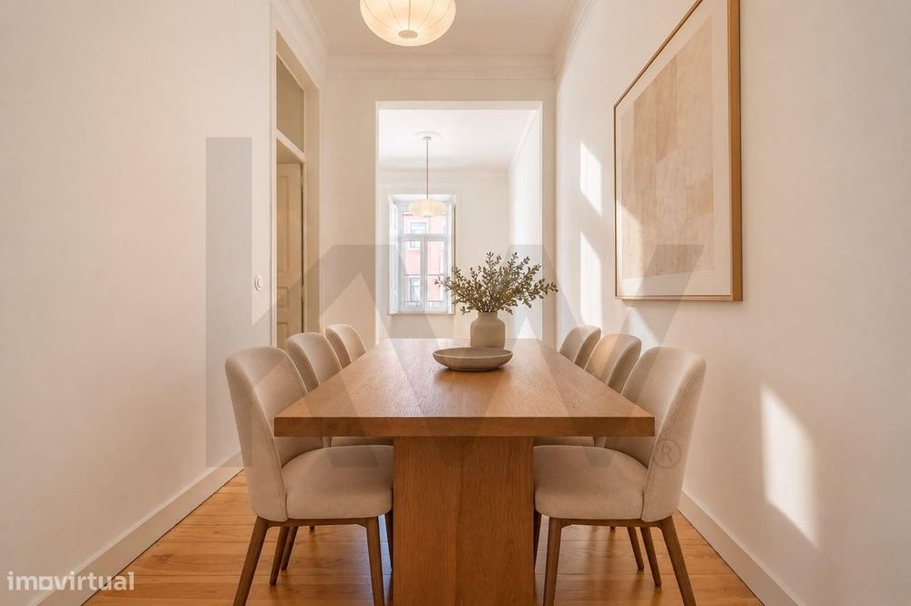 Um apartamento luminoso e elegante, no coração de Campo de Ourique.