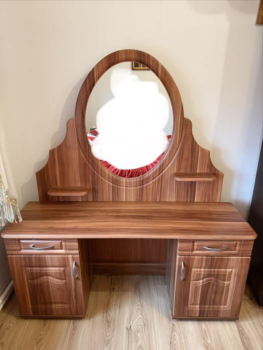 Toaletka kolor sliwa