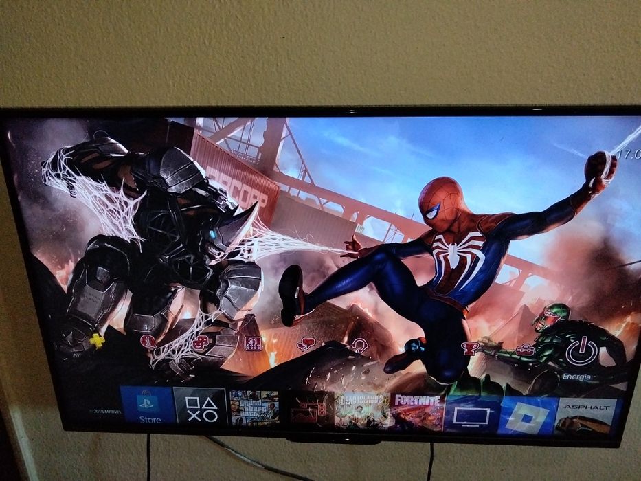 Troco uma PlayStation 4 + 1 comando+ GTA 5 Por uma trotinete elétrica ou uma bicicleta
