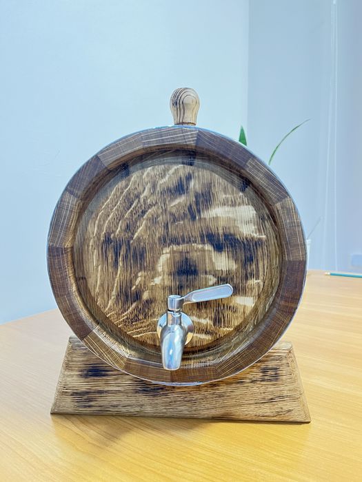 Дубова бочка ручної роботи