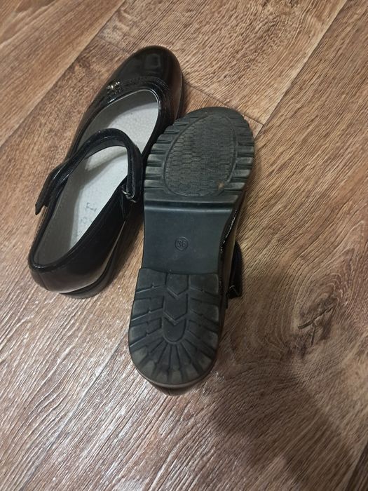 Туфлі на дівчинку