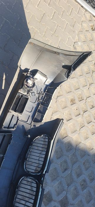 Zderzak przedni BMW E61