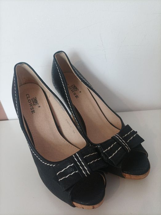 Eleganckie buty Clowse przód odkryte obcas 11 cm rozmiar 39