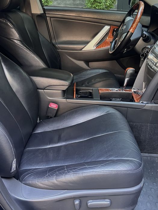 Продаж Toyota Camry 40