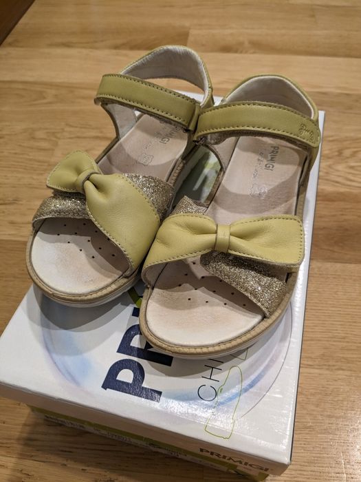 Sandałki Primigi rozm. 33