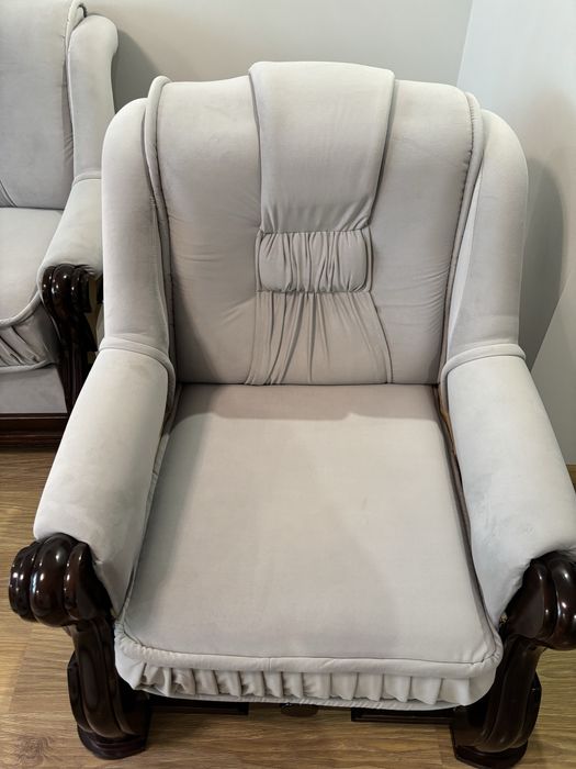 Диван + 2 крісла………..