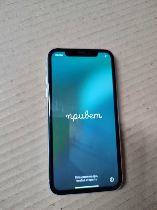 Продам iPhone XR