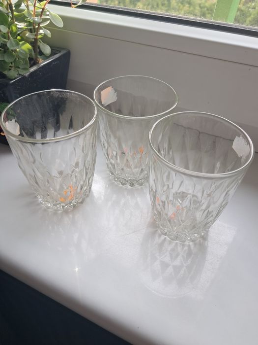 Porcelana, kryształy, szkło