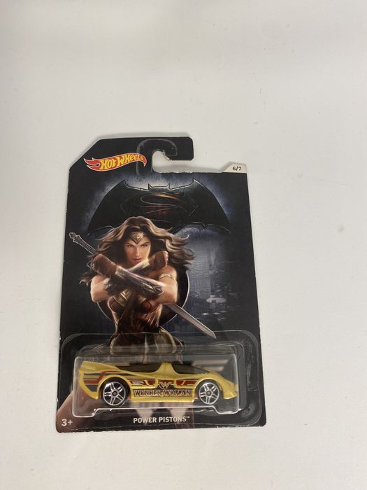 Hot Wheels- wonder woman