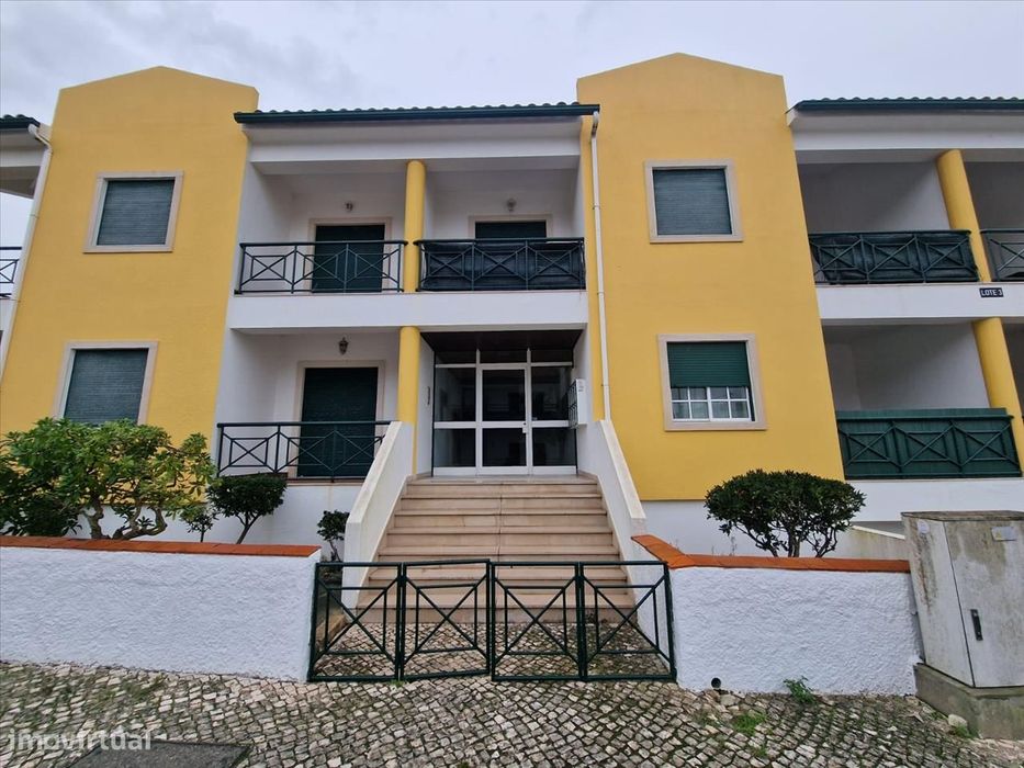 Apartamento em Alcobaça, Martingança