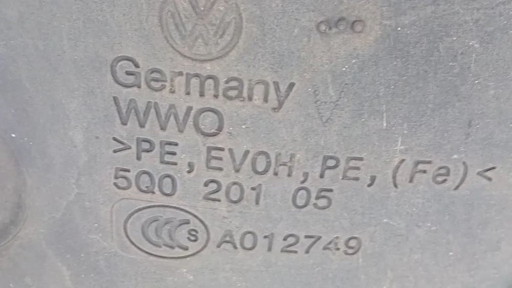 Depósito combustível VOLKSWAGEN Tiguan (AD1, AX1)