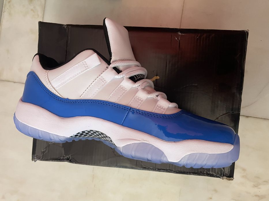 Jordan 11 Azul e Branco