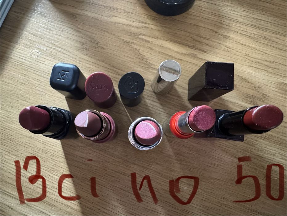 Лоти набори косметики тіні помада румʼяна maybelline max factor