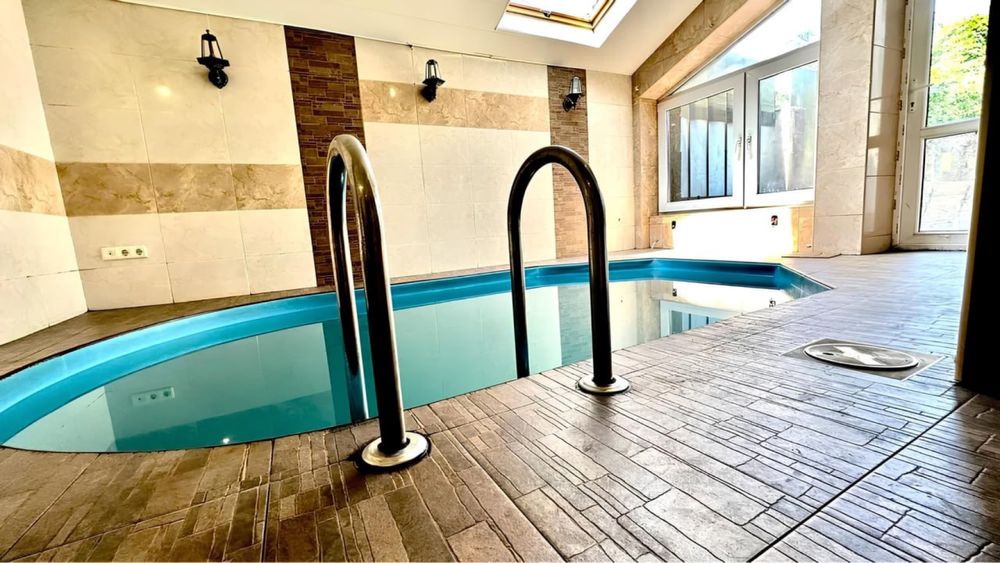 Cдам посучточно уютный дом 4 спальни бассейн сауна 13 фонтана рыба)