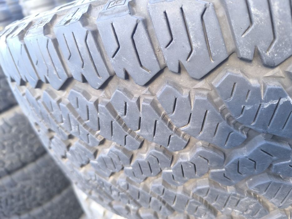 "Opony General GrabberbAT 275/45/20 KOMPLET