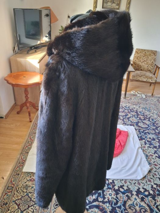 Saga mink futerko z norek z kapturem