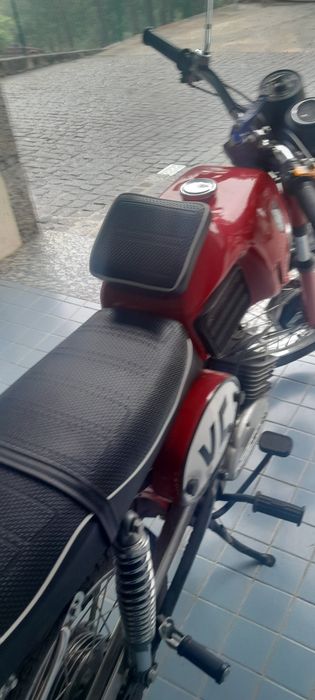 Troco  sissaches  v5 Racing restaurada há 2anos  kangoo   Berlingo  Fiat  2 ou 3 lugares  neste valor