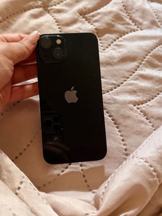 iphone 13 128gb tem marcas de uso e precisa de uma bateria nova, de resto funciona perfeitamente