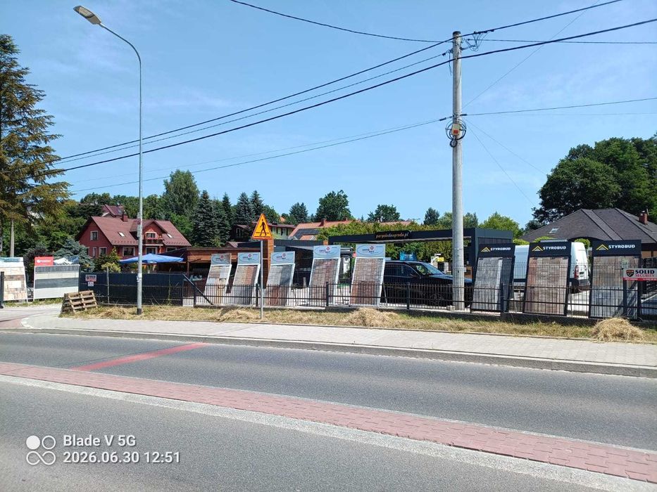 Wynajmę działkę pod kontener gastronomiczny, przyczepę lub food trucka. - Więcej