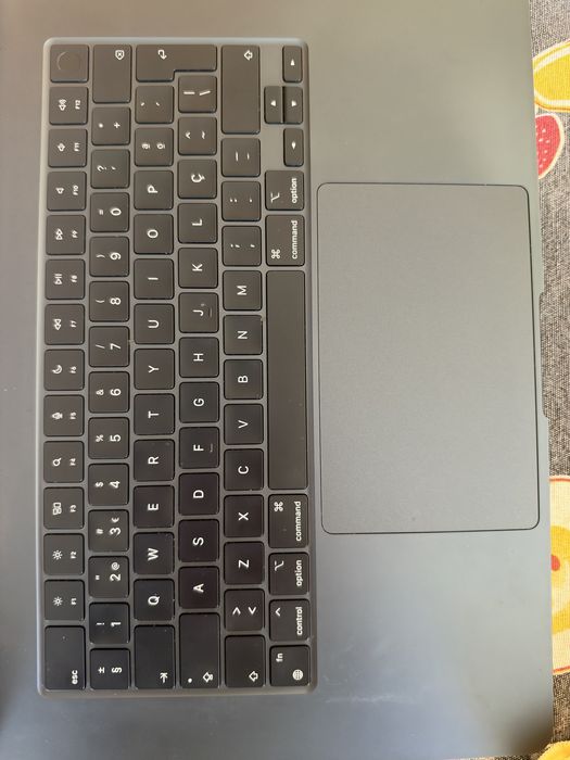 Apple macbook air 15 polegadas 8gb Ram e 512 de disco 98% bateria com caixa e fatura sem garantia