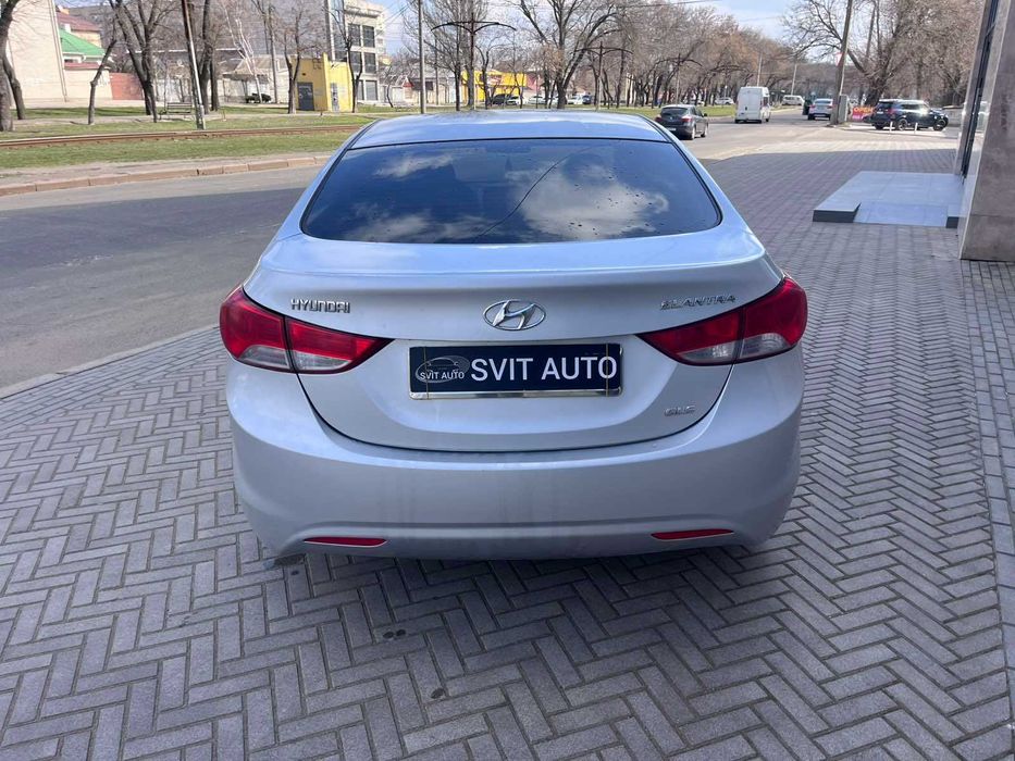 Продам Hyundai Elantra 2012р. 1.8газ/бензин