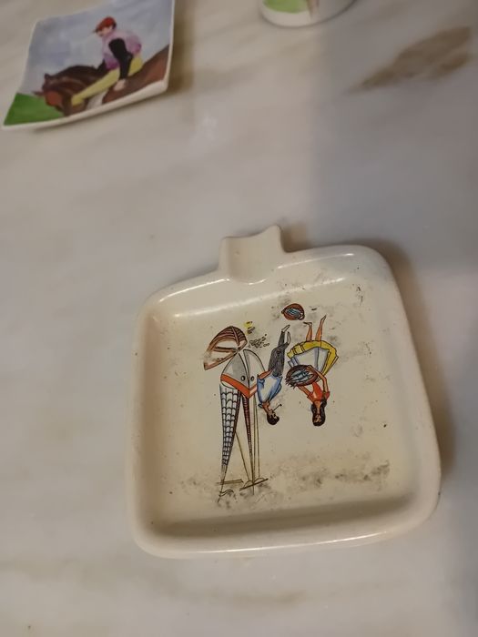 Conjunto de Peças em Loiça Antigas