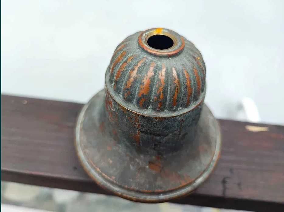 Przedwojenna mosiężna rozeta,kielich pod oprawka