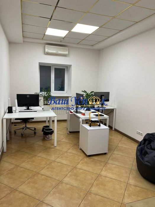 Продаж офісу, вул. Лаврська,  поруч Києво-Печерська Лавра,Печерськ