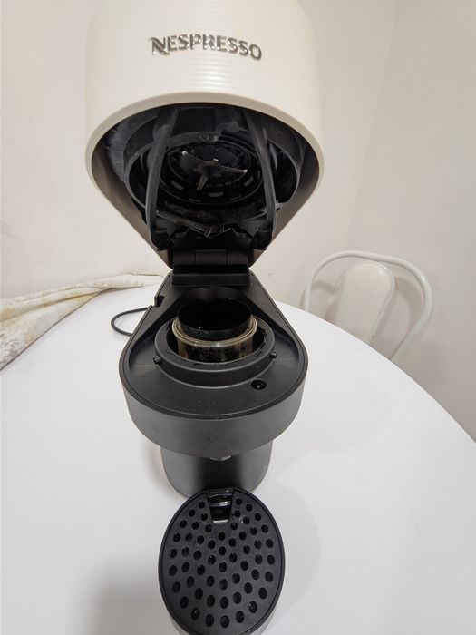 Maquina de cafe Vertuo Pop Aqua Mint Nespresso