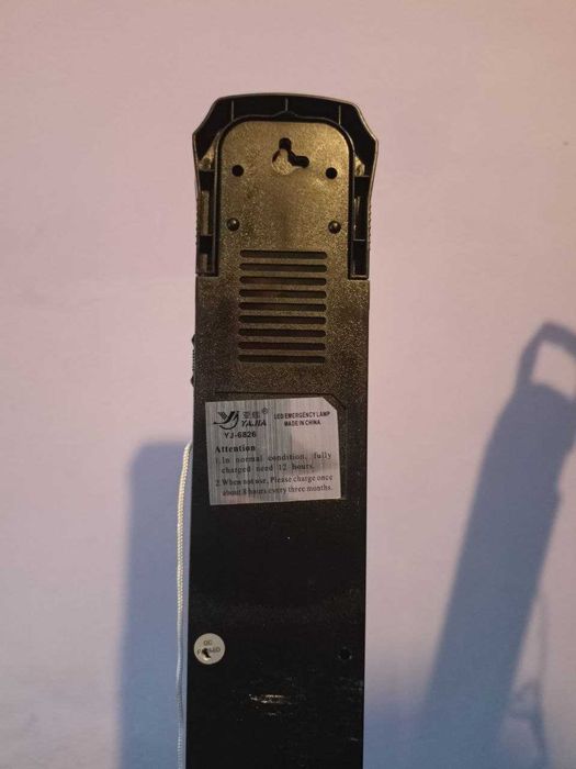 Яскравий акумуляторний аварійний світильник 90 LED